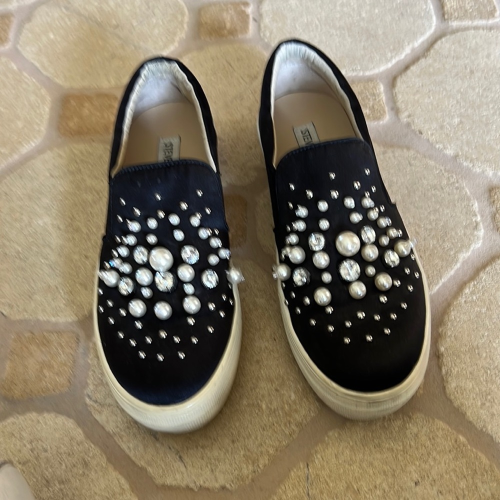 Steve Madden barely worn slip ons